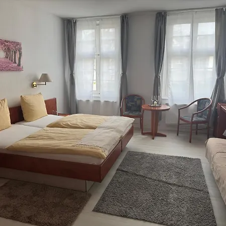 Parkhotel Hotel *
